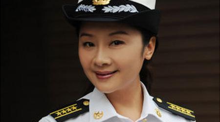 �غ���ɷ����¾�ǰ����˭ һ��Ȣ���������ӣ����¾����ƾ�Ϊʲô��Ļ�