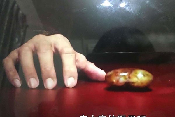 李晨心形石头什么意思 欺骗太多女星:让他妈妈都躺枪了