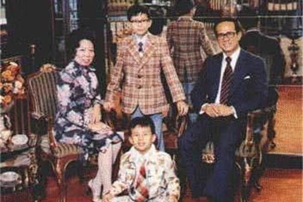 ��γϺ�ׯ������ʲô���׽��� û����:��γϵ�����ׯ��������ô������