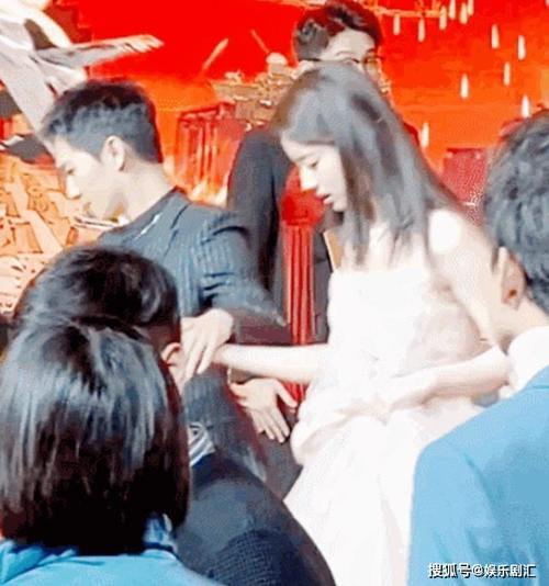 ����������ǣ�ֹ�� ����ʵ������������������Ů������