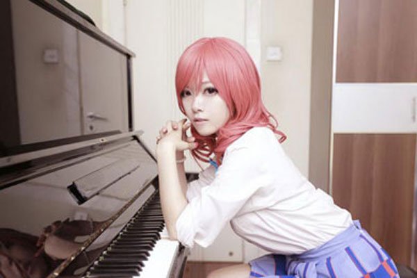 上海裸拍事件始末 女子深夜在大街上掀裙子拍果照