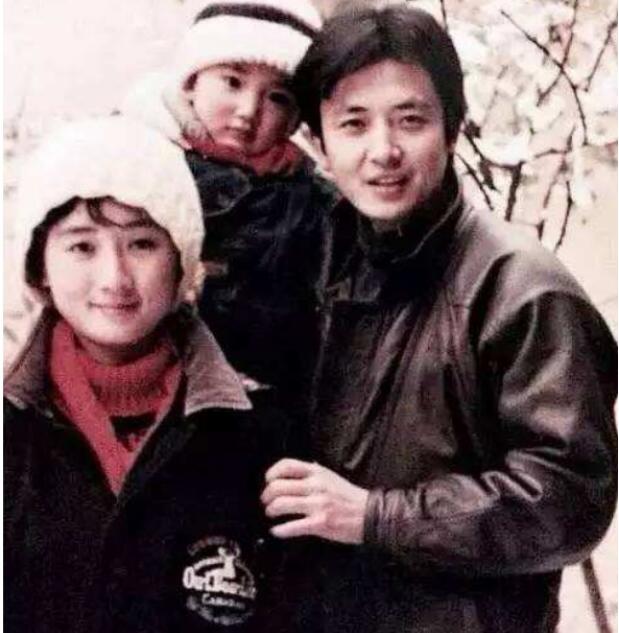 ��ټ����������ϼ�� ��������ɫ������ں�¥�������˭