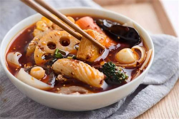 一碗麻辣烫13次的故事 廉价约会的暗示:6块钱的麻辣烫干了我13次