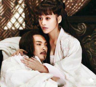 �����Ķ����ж������� һ��֮������С���Ǹ�������