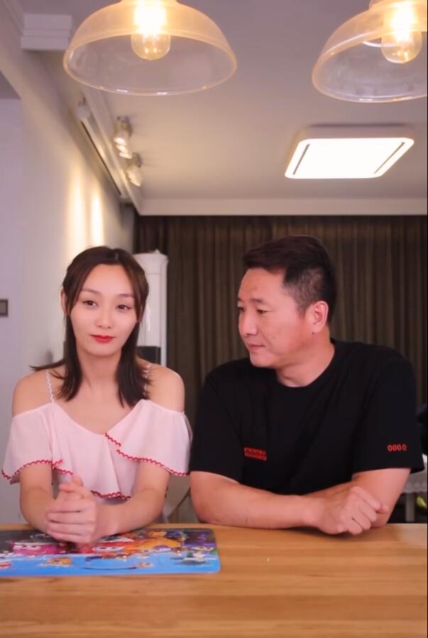 �������Ů������ֶ���˭ �泵Ů�������������