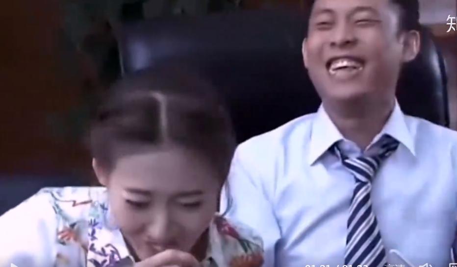 ����͸�¶�Է�Ц���Ĳ��� ��������Է�Ц���һ�α����