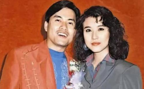 吕良伟老婆杨小娟个人资料 三段婚姻:杨小娟是他的第三任妻子