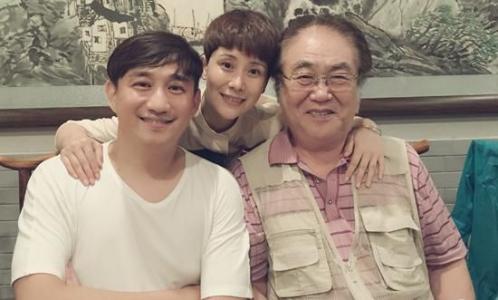 ���ںͺ���Ĺ�ϵ Ůѧ����ţ����ںͺ�����̸��������