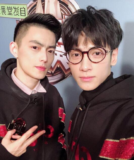 ������ѫ�������ϼ�� �����һ�е�����������