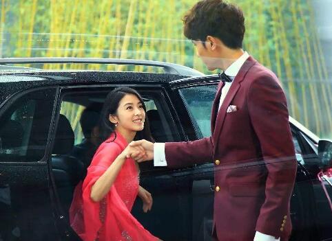 彭冠英和张含韵现在关系 没有领证:张含韵现任丈夫是谁