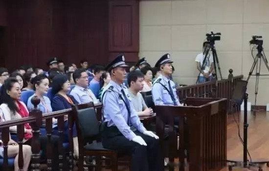 白银案详细介绍 11名女性:白银案凶手怎么被发现的