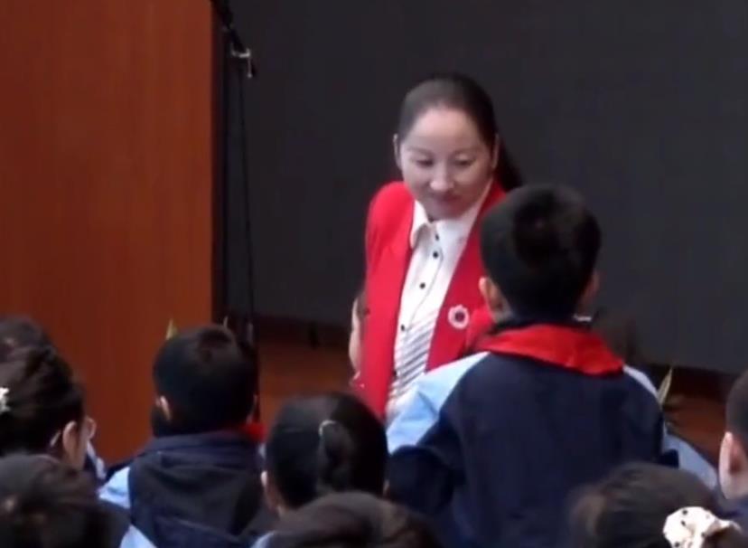 �ؼ���ʦ�൱��ʲô���� �컨����ڣ������߼���ʦ�ĸ����з���