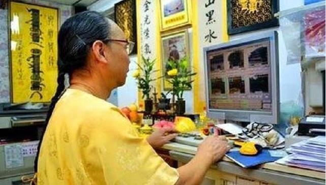 ���¾������ϻ������� �Ѿ����ˣ����¾���������ʲô