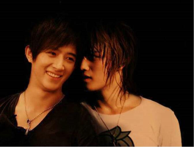 �����кͺ����Ĺ�ϵ ������Ů�����������Ǹ�ʲô��