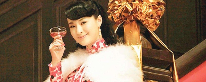 ������ǵ��µ��� ���Ӿ���͸�������ʵ����