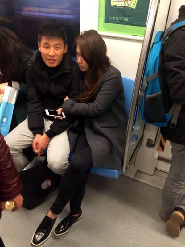 ���ڸ������Ͻ��� �й���ǿǰ�����������ټ�����Ƭ