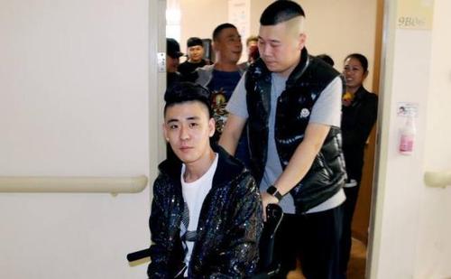 ��������ô���Ͼ�վˤ��ȥ�� �������أ��������Ͼ��¼�����ô����