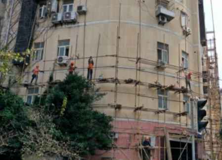 �Ϻ���¥�¼���ʲô��˼ С��¥ǣ�����Ĺ�Ա