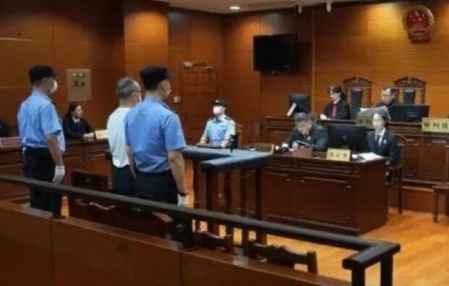 �Ϻ���¥�¼���ʲô��˼ С��¥ǣ�����Ĺ�Ա