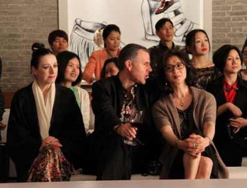 �������赸�ҡ������뺺˹�İ������