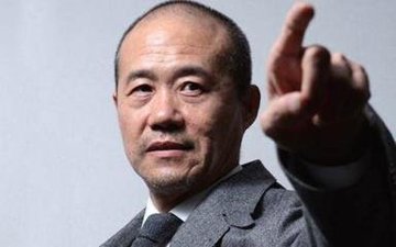 王珂是王石的儿子吗 背景这么强大却让老婆复出养家