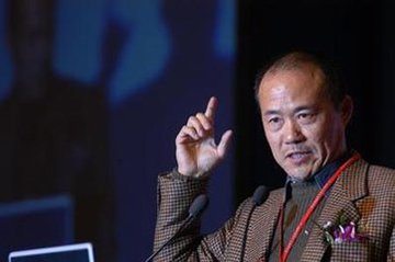 王珂是王石的儿子吗 背景这么强大却让老婆复出养家