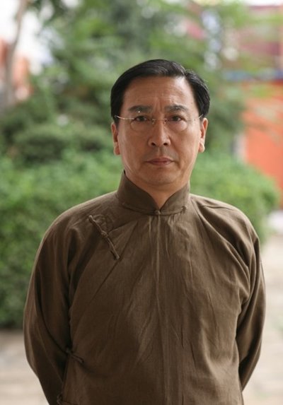 ����������������ϼ���Ƭ ��һ��������������İ����߳�����