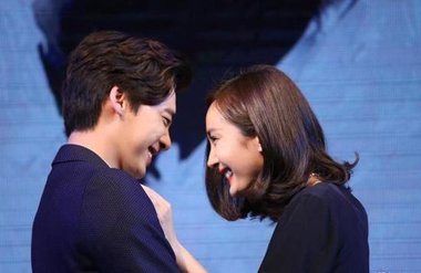 ���������׷�Ϯ�أ� ������󷽱�ʾ�������Դ�Ϊ��